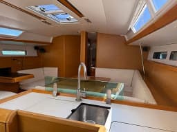 Sun Odyssey 449 in Ibiza / Club Nautico Ibiza thumbnail 22