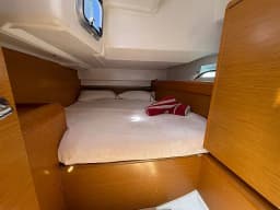Sun Odyssey 449 in Ibiza / Club Nautico Ibiza thumbnail 5
