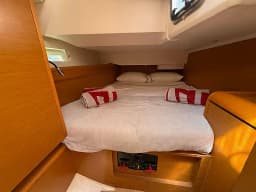 Sun Odyssey 449 in Ibiza / Club Nautico Ibiza thumbnail 6