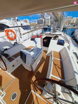 Sun Odyssey 449 in Ibiza / Club Nautico Ibiza thumbnail 7