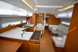 Sun Odyssey 410 in Marmaris Yacht Marina thumbnail 15