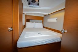 Sun Odyssey 410 in Marmaris Yacht Marina thumbnail 21