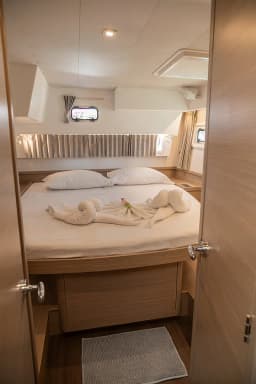 Lagoon 42 in Eden Island / Mahe, Victoria / Eden Island Marina thumbnail 32