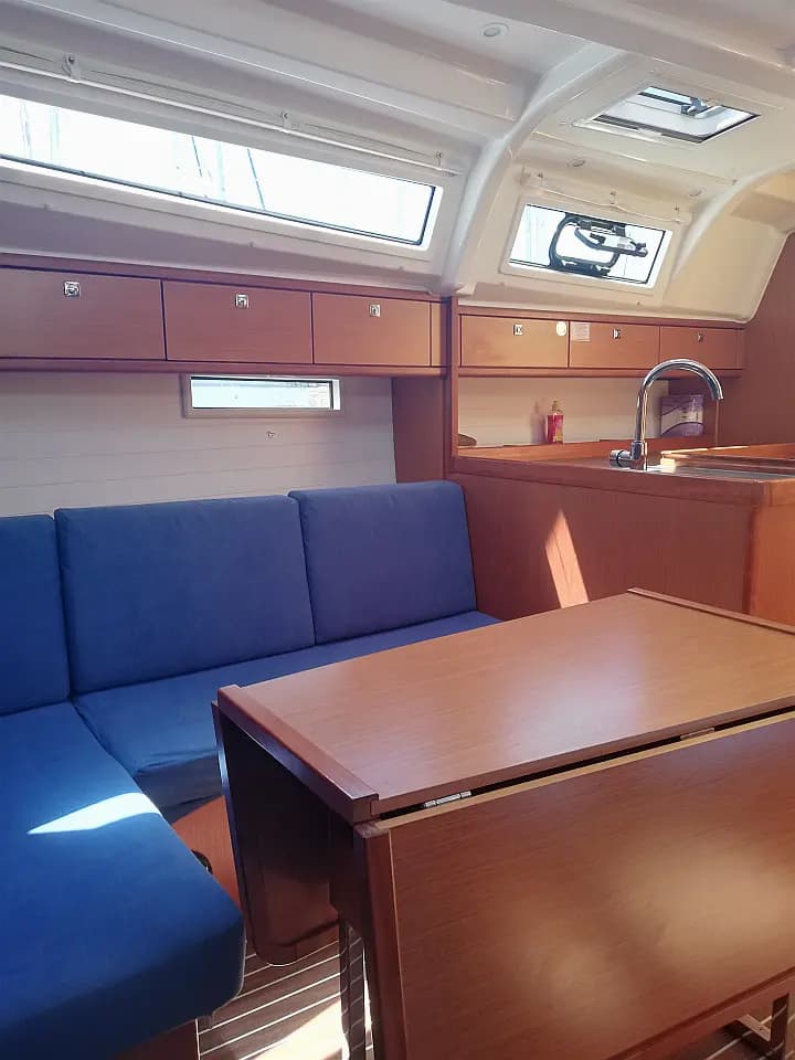 Bavaria Cruiser 37 in Zadar / Marina Zadar - Photo 5
