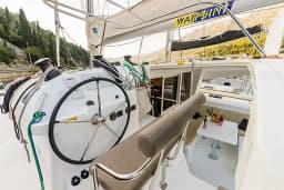 Lagoon 400 S2 in Trogir / ACI Marina Trogir thumbnail 9