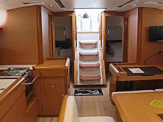 Sun Odyssey 509 in Sukošan / D-Marin Dalmacija Marina - Photo 3