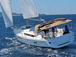 Sun Odyssey 509 in Sukošan / D-Marin Dalmacija Marina thumbnail 6