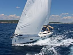 Sun Odyssey 509 in Sukošan / D-Marin Dalmacija Marina thumbnail 7