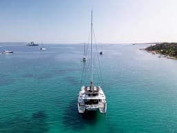 Lagoon 52F in Sardinia / Portisco / Cala dei Sardi thumbnail 40
