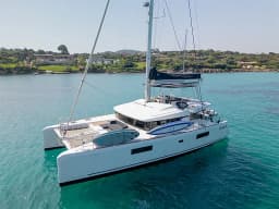 Lagoon 52F in Sardinia / Portisco / Cala dei Sardi thumbnail 54