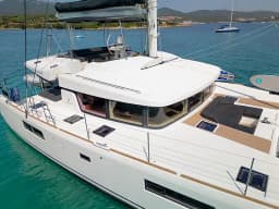 Lagoon 52F in Sardinia / Portisco / Cala dei Sardi thumbnail 63