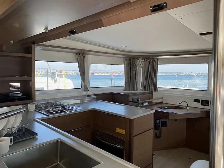 Lagoon 46 in Preveza Main Port - Photo 5