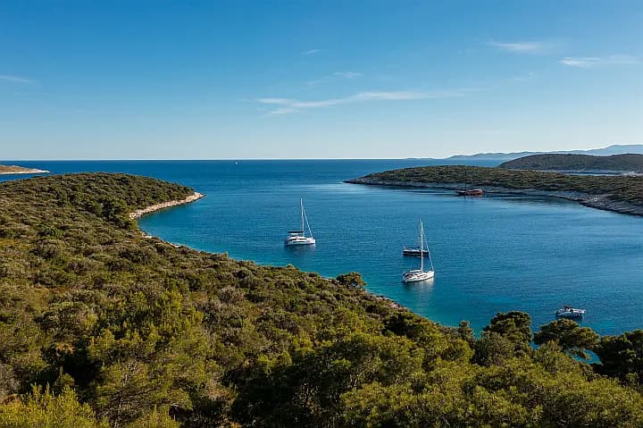 Lagoon 51 in Kaštel Gomilica / Marina Kaštela - Photo 4