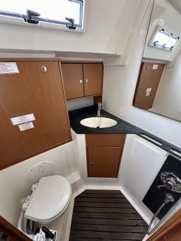 Bavaria Cruiser 45 in Drage / Marina Drage thumbnail 11