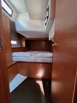Dufour 530 in Sicily / Furnari / Marina Portorosa thumbnail 10