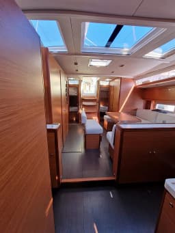 Dufour 530 in Sicily / Furnari / Marina Portorosa thumbnail 4