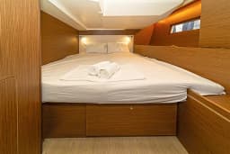Oceanis 51.1 in Athens / Alimos Marina thumbnail 29