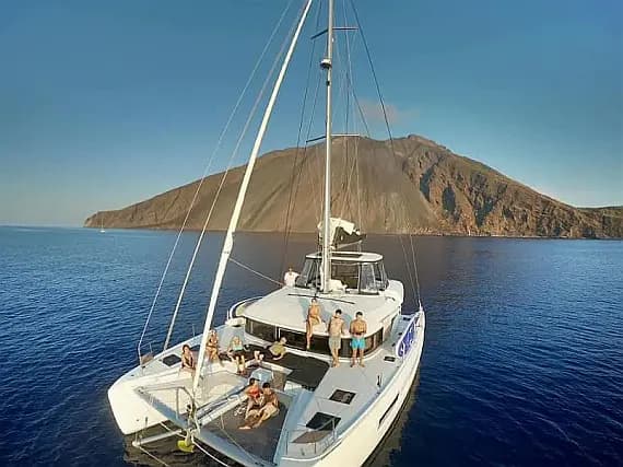 Lagoon 50 in Castellammare di Stabia / Marina di Stabia - Photo 1