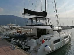 Lagoon 50 in Castellammare di Stabia / Marina di Stabia thumbnail 29
