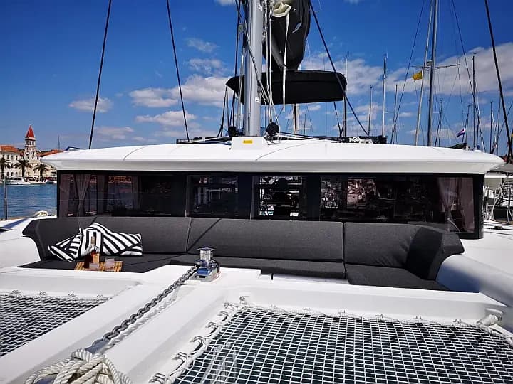 Lagoon 450 Fly in Ibiza / Sant Antoni de Portmany Port - Photo 4