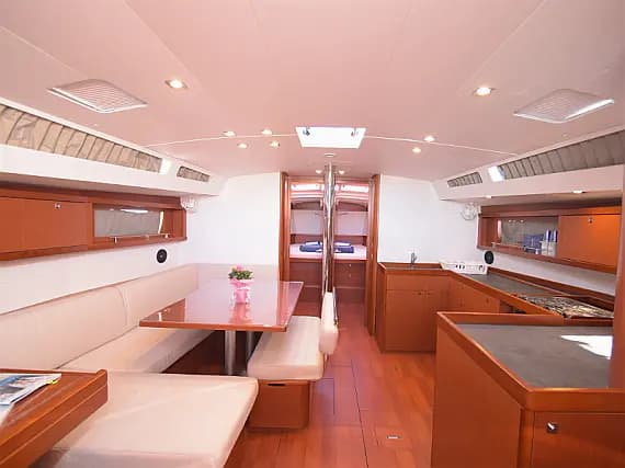 Oceanis 48 in San Pietro / Carloforte - Photo 3