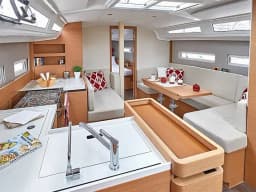 Sun Odyssey 410 in Lefkada / D-Marin Marina Lefkas thumbnail 2