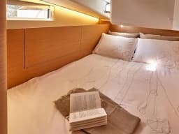 Sun Odyssey 410 in Lefkada / D-Marin Marina Lefkas thumbnail 4