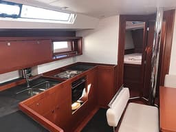 Oceanis 45 in La Spezia / Porto Mirabello thumbnail 15