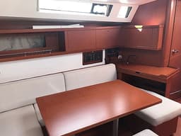 Oceanis 45 in La Spezia / Porto Mirabello thumbnail 16
