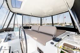 Lagoon 46 in Athens / Alimos Marina thumbnail 4
