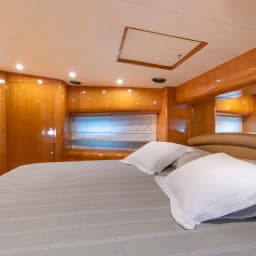 Uniesse 55 in Palaio Faliro / Flisvos Marina thumbnail 19