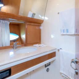 Uniesse 55 in Palaio Faliro / Flisvos Marina thumbnail 7