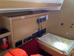 Elan 350 in Biograd / Marina Kornati thumbnail 11