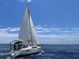 Oceanis 41.1 in Lefkada / Nikiana Marina thumbnail 6