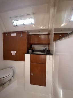 Bavaria Cruiser 51 in Sukošan / D-Marin Dalmacija Marina thumbnail 15