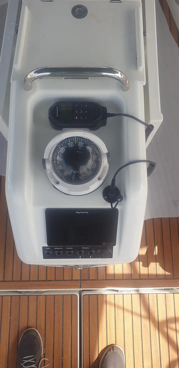 Sun Odyssey 410 in Tropea / Porto di Tropea - Photo 4
