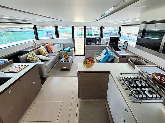 Leopard 53 PC in Eden Island / Mahe, Victoria / Eden Island Marina - Photo 3