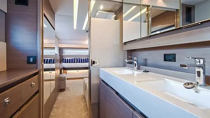 Leopard 53 PC in Eden Island / Mahe, Victoria / Eden Island Marina - Photo 5