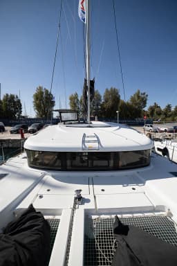 Lagoon 40 in Athens / Alimos Marina thumbnail 8