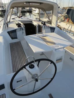 Oceanis 38 in Procida / Marina di Procida thumbnail 5