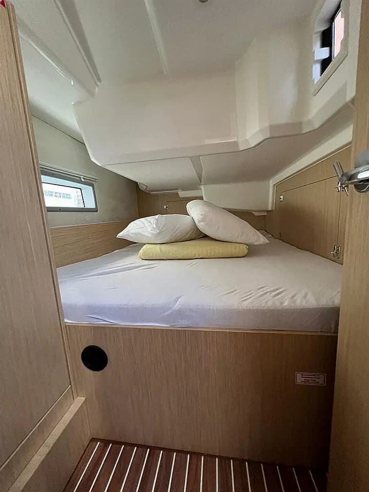 Bavaria C38 in Trogir / ACI Marina Trogir - Photo 4