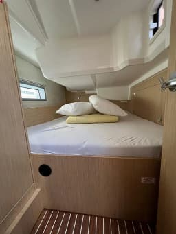Bavaria C38 in Trogir / ACI Marina Trogir thumbnail 3