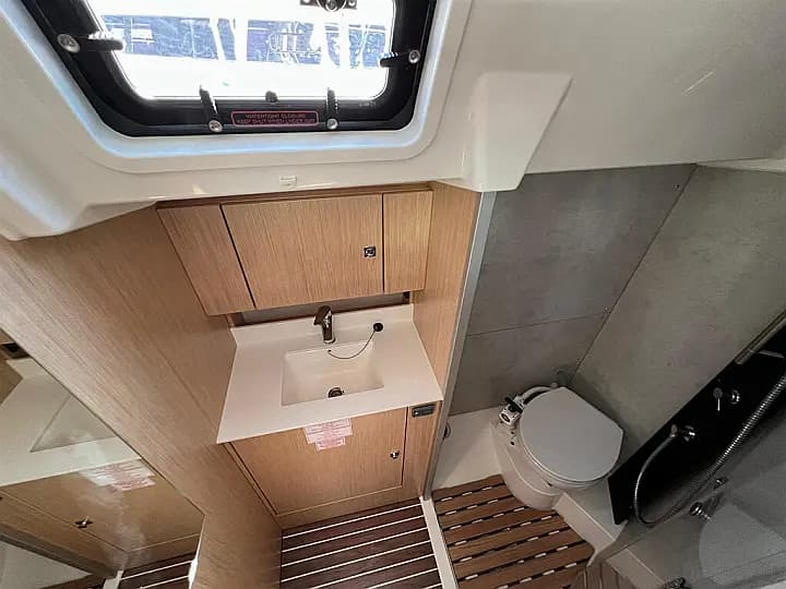 Bavaria C38 in Trogir / ACI Marina Trogir - Photo 5