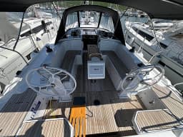 Bavaria C38 in Trogir / ACI Marina Trogir thumbnail 7