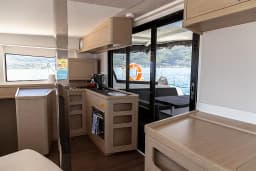 Lagoon 42 in Eden Island / Mahe, Victoria / Eden Island Marina thumbnail 4