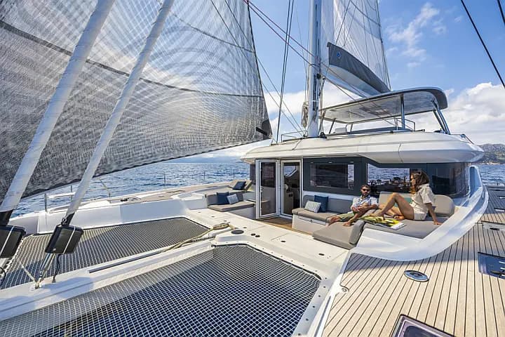 Lagoon 60 in Kaštel Gomilica / Marina Kaštela - Photo 5