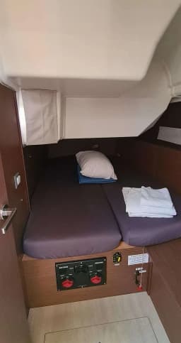 Oceanis 40.1 in Preveza Marina thumbnail 10