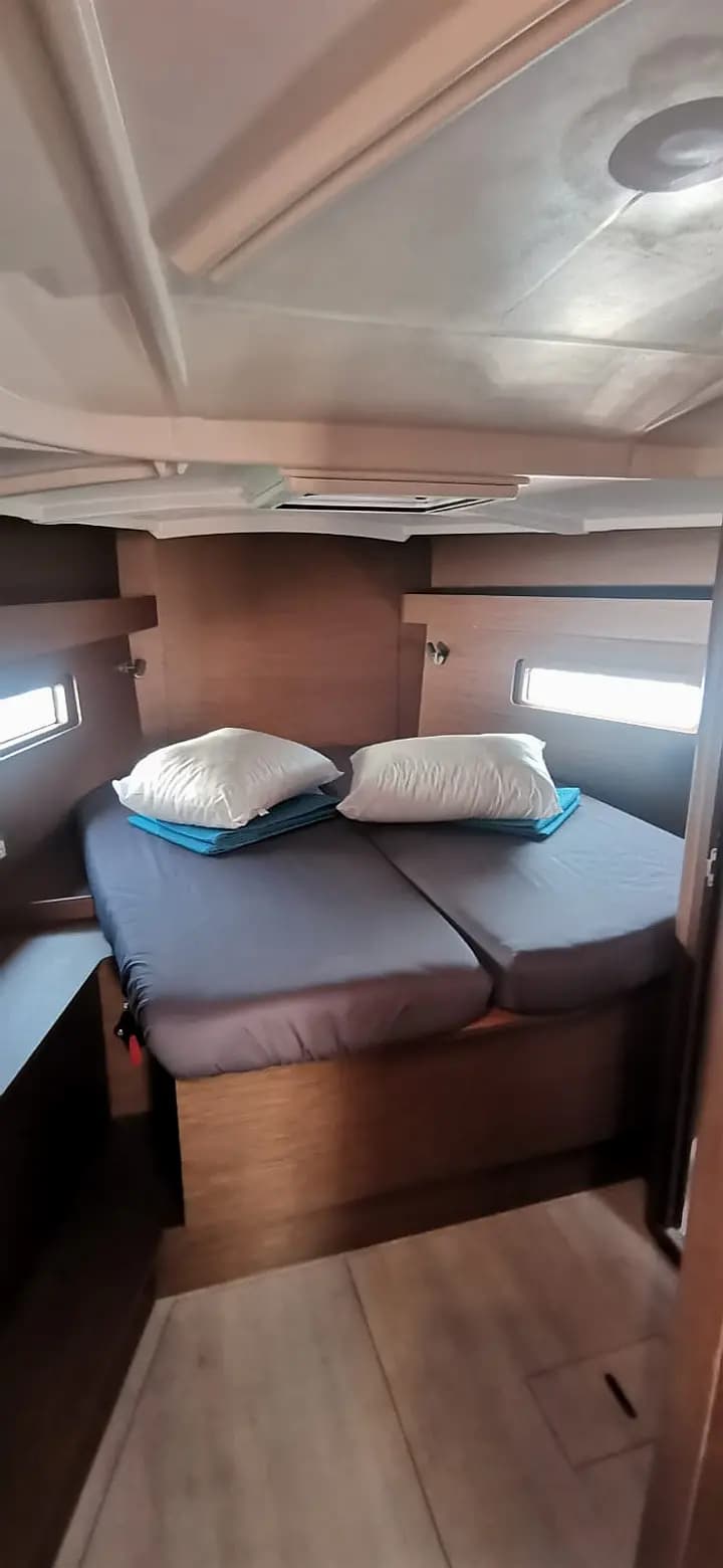Oceanis 40.1 in Preveza Marina - Photo 5