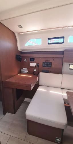 Oceanis 40.1 in Preveza Marina thumbnail 6
