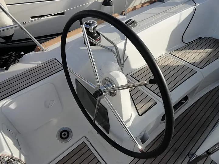 Sun Odyssey 349 in Pula / Tehnomont Marina Veruda - Photo 4
